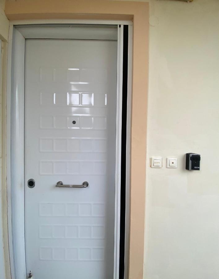 אדליאנוס קומפוס Rethymnian Modern Apartment מראה חיצוני תמונה